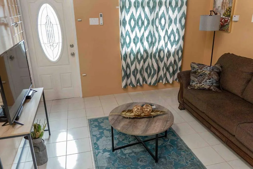 Charming Deluxe 2 Bedroom Home Montego Bay Holiday home