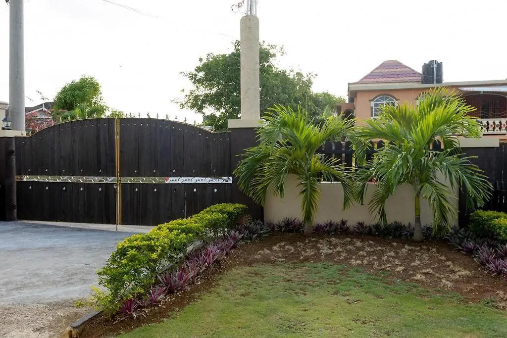 Charming Deluxe 2 Bedroom Home Montego Bay 0*,  Jamaica