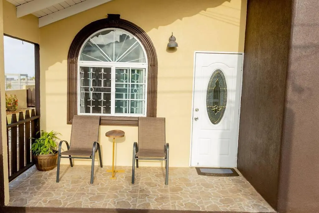 Charming Deluxe 2 Bedroom Home Montego Bay