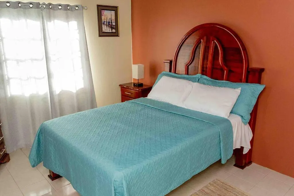 Casa vacanze Charming Deluxe 2 Bedroom Home Montego Bay